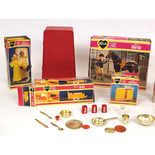 2350 - Collection of boxed vintage Sindy including horse, sink unit and bath