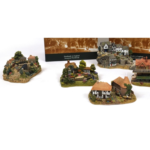 2184 - Collection of Lilliput Lane mainly limited edition cottages to include Appleby Station, The Flying S... 