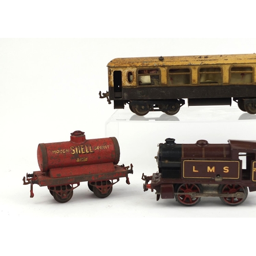 2345 - Group of Hornby O gauge tinplate railway including locomotive LMS 2115 and a Shell tender, the large... 