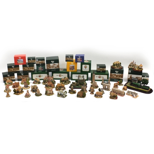 2146 - Collection of mostly boxed Lilliput Lane cottages and Danbury Mint models including The Tower Of Lon... 