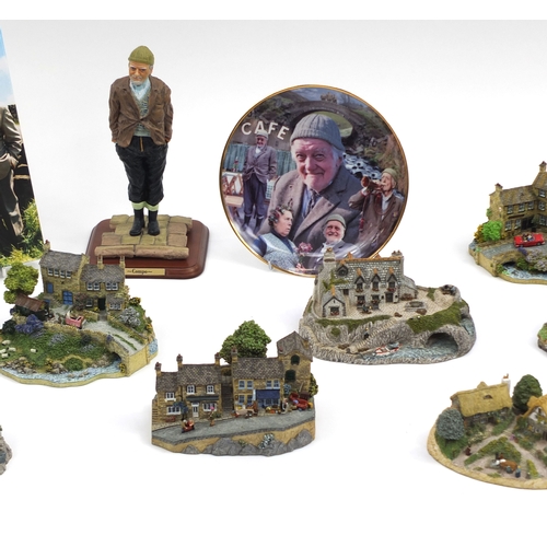 2186 - Twelve Danbury Mint models including a set of six The Last of The Summer Wine examples and Compo fig... 