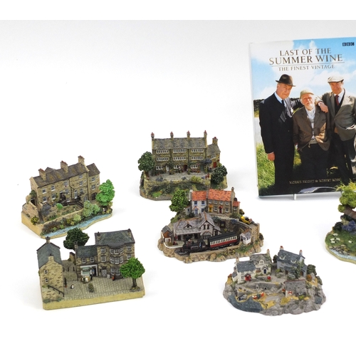 2186 - Twelve Danbury Mint models including a set of six The Last of The Summer Wine examples and Compo fig... 