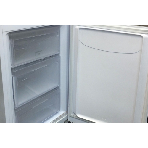 90 - Hotpoint Future fridge freezer, 174cm high x 60cm wide x 62cm deep