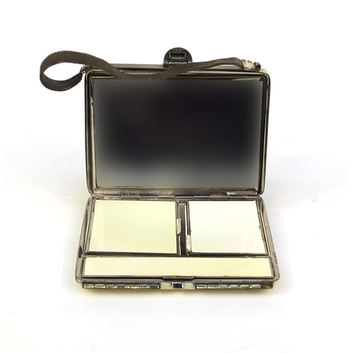 84 - Art Deco combination compact in the form of a handbag, 10cm wide