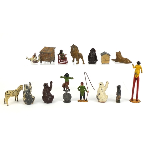 427 - Group of hand painted lead circus figures, animals and accessories, including bears, circus leader, ... 