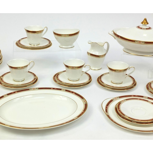 2145 - Collection of Royal Doulton Sandon pattern tea/dinnerware including lidded tureen, dinner plates, cu... 