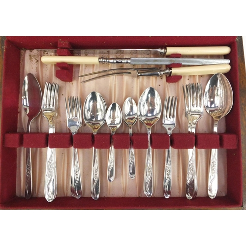 58 - Oak canteen of silver plated and stainless steel cutlery