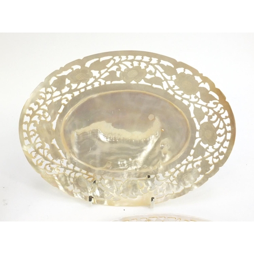 178 - Eight Mother of Pearl dishes, two with pierced decoration