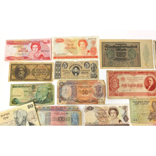 312 - Small group of World bank notes including a 1861 confederate States of America five dollars and Russ... 