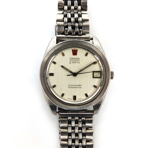 1045 - Gentleman's Omega Seamaster chronometer wristwatch with quartz movement, 3.6cm in diameter excluding... 
