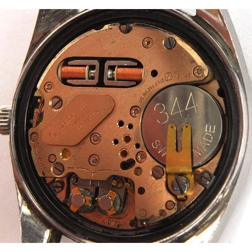 1045 - Gentleman's Omega Seamaster chronometer wristwatch with quartz movement, 3.6cm in diameter excluding... 