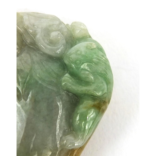 517 - Chinese jade pendant carved in the form of a fruit, 4.5cm high