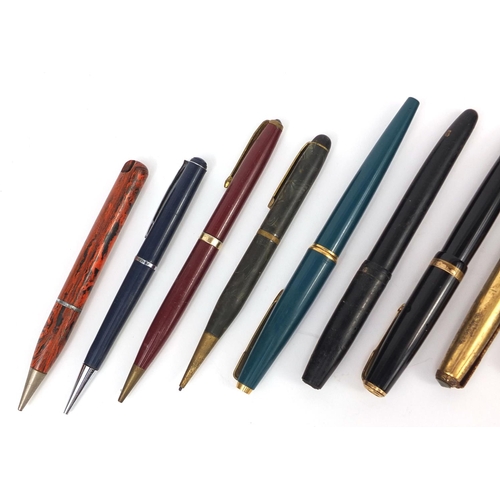 133 - Collection of fountain pens and propelling pencils including a Black Parker duofold, Yard-O-Led prop... 