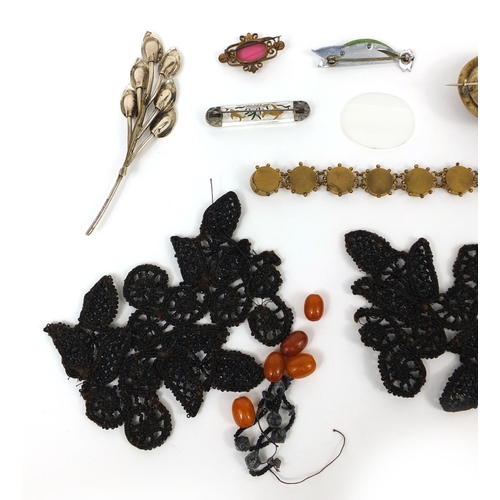 1020 - Assorted vintage jewellery including a floral micro mosaic bracelet, amber coloured beads, large ste... 