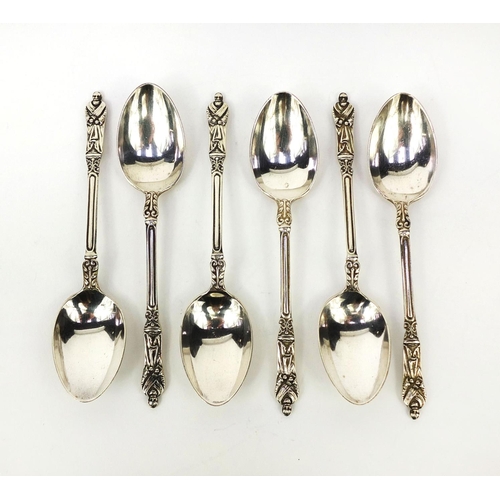 902 - Set of six silver apostle spoons, J L & S Sheffield 1907, 11cm long, approximate weight 71.2g