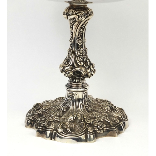 904 - Walker & Hall silver plated centre piece, 38cm high