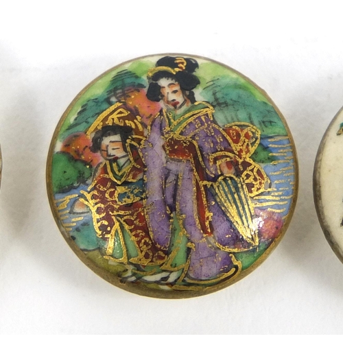 506 - Five Japanese Satsuma buttons, four hand painted with Geisha girls, the largest 2.3cm in diameter