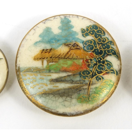 506 - Five Japanese Satsuma buttons, four hand painted with Geisha girls, the largest 2.3cm in diameter