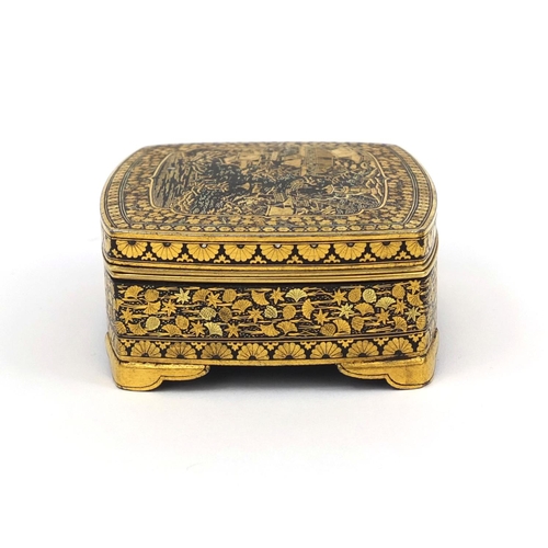 556 - 19th century Japanese Komai trinket box, the lid decorated with a landscape scene, character marks t... 