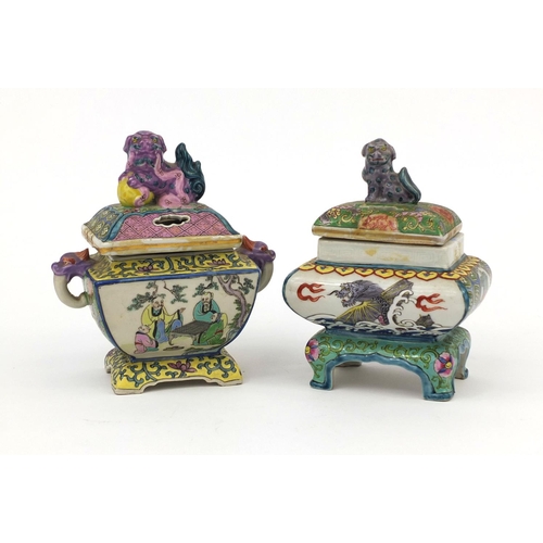 476 - Two Chinese porcelain incense burners, each with foo dog knops, one hand painted with dragons the ot... 