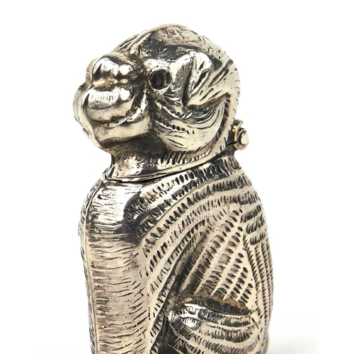 2431 - Novelty silver vesta in the form of a seated dog, stamped 925, 5.5cm high, approximate weight 22.2g