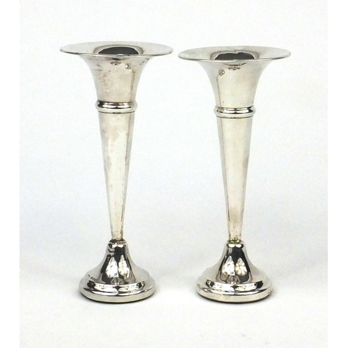 2445 - Pair of silver bud vases of trumpet form, S & M Birmingham 1990, 12.5cm high, approximate weight  10... 