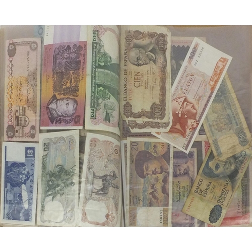 311 - Large collection of World bank notes, including Honk Kong United, States of America and the Middle E... 