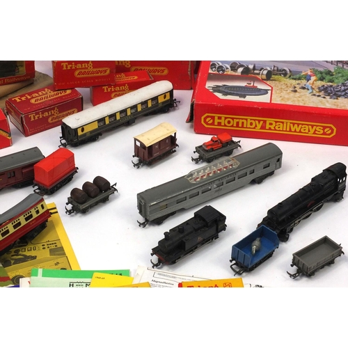 422 - Collection of mostly boxed Hornby and Tri-ang 00 gauge and TT gauge model railways including 4-6-2 P... 