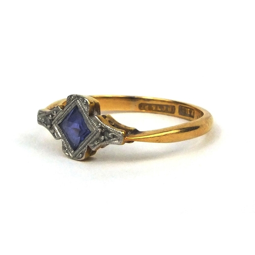 995 - Art Deco 18ct gold sapphire and diamond ring, size K, approximate weight 2.4g