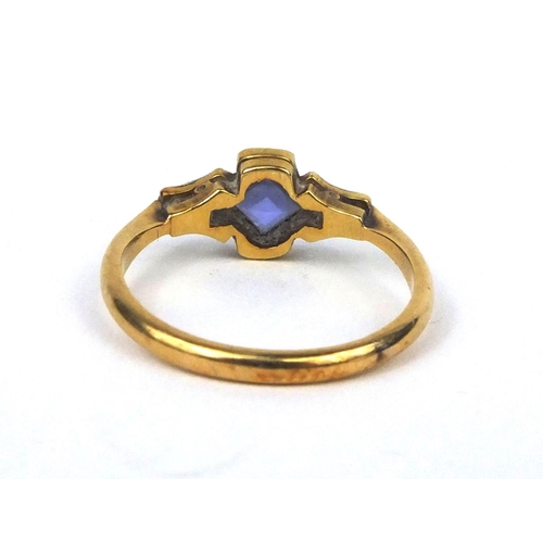 995 - Art Deco 18ct gold sapphire and diamond ring, size K, approximate weight 2.4g