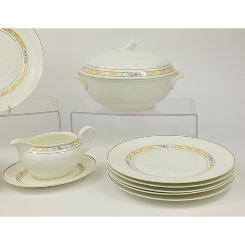 2278 - Collection of Villeroy & Boch Orlando pattern dinnerware including lidded tureen and dinner plate, t... 