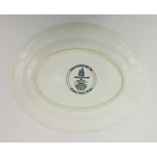 2278 - Collection of Villeroy & Boch Orlando pattern dinnerware including lidded tureen and dinner plate, t... 