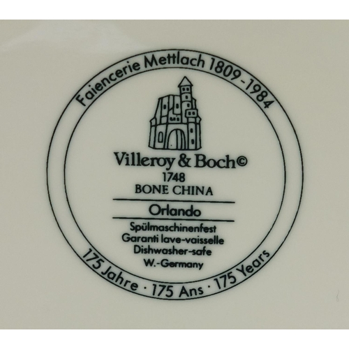 2278 - Collection of Villeroy & Boch Orlando pattern dinnerware including lidded tureen and dinner plate, t... 