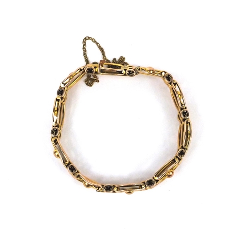 2495 - Stylish 9ct gold bracelet, 16cm long, approximate weight 14.2g