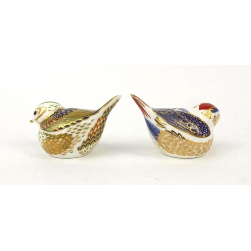 2185 - Two Royal Crown Derby bird paperweights with gold stoppers, each 5.5cm high