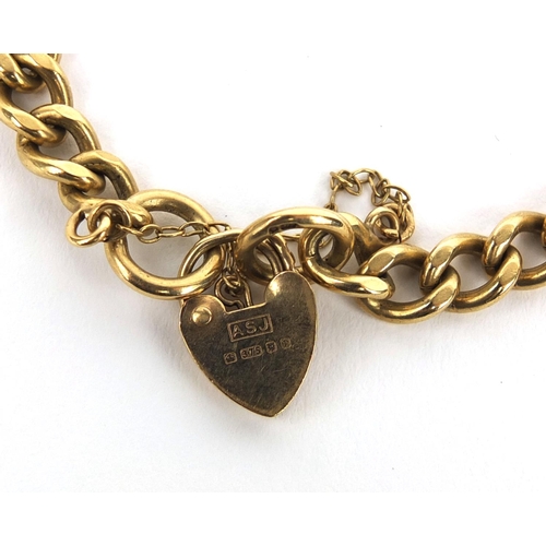 2526 - 9ct gold bracelet with love heart shaped padlock, 18cm long, approximate weight  15.2g