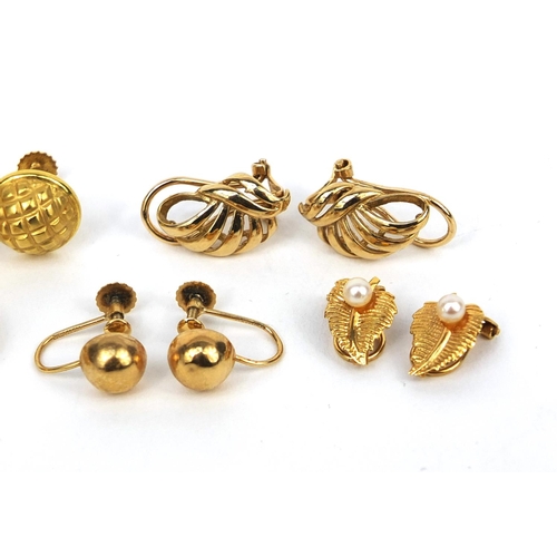 2500 - Four pairs of 9ct gold earrings and a pair of gold coloured metal earrings, comprising studs, clips ... 