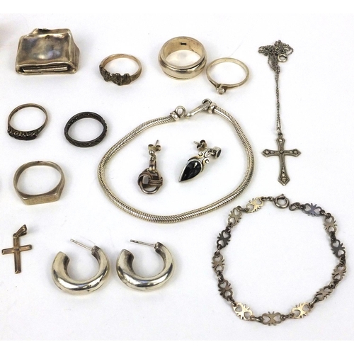 2553 - Selection of mostly silver jewellery including necklaces, bracelets, rings, earrings etc, approximat... 