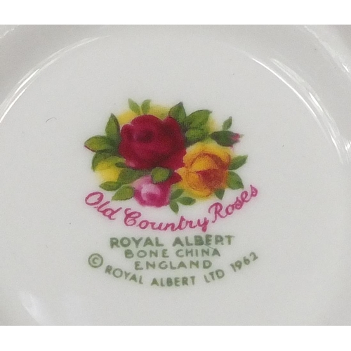 2077 - Royal Albert Old Country Roses dinner/tea ware, including two tureens, meat plates, cups, dinner pla... 