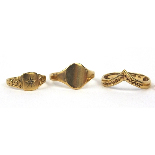 2560 - Five 9ct gold rings including wedding bands and signet rings, various sizes, approximate weight 7.0g