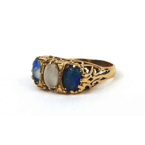 2568 - 9ct gold opal and moonstone ring, size M, approximate weight 3.5g