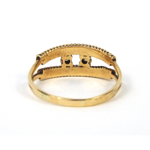 2622 - Stylish 9ct gold diamond ring, size Q, approximate weight 2.4g