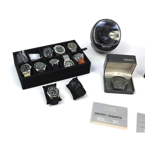 2707 - Assorted gentleman's wristwatches including two Seiko titanium's, Seiko automatic and Military colle... 