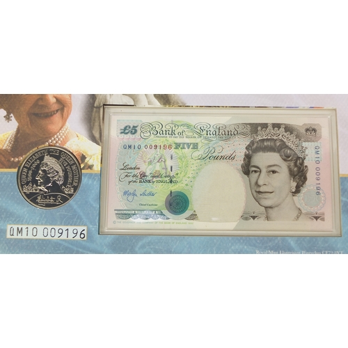 2762 - Two 2000 Queen Elizabeth The Queen Mother £5 note and coin cover, serial numbers QM10009195 and QM10... 