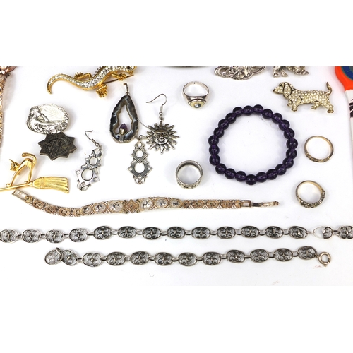 2712 - Vintage and later costume jewellery including silver items, brooches, necklaces, rings etc housed in... 