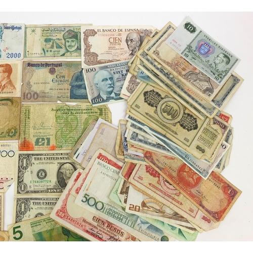 311 - Large collection of World bank notes, including Honk Kong United, States of America and the Middle E... 