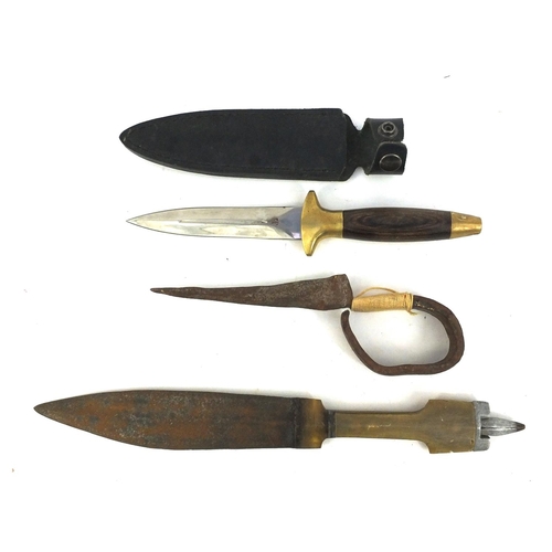 662 - Three antique style fighting knives