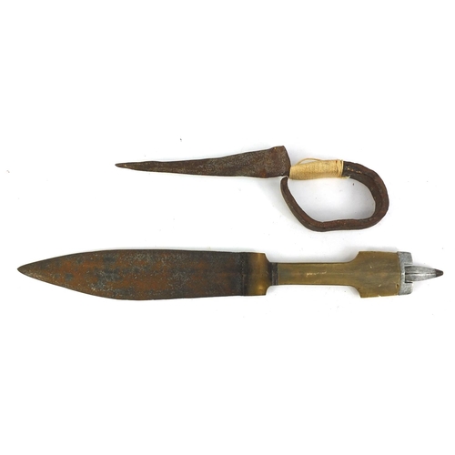 662 - Three antique style fighting knives