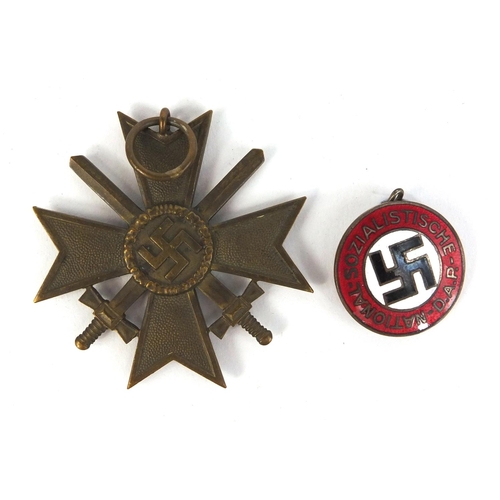 647 - German military interest Nazi style medal and enamelled badge