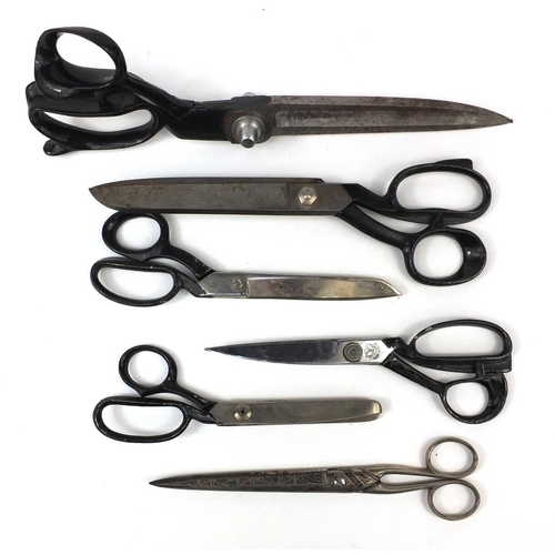 377A - Collection of tailors scissors including a pair of 15